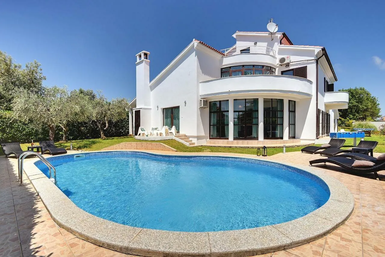 Villa Mutila Medulin 0*,  Croatia